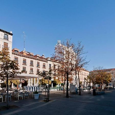 Апартаменты Plaza Santa Ana Ec Мадрид Экстерьер фото